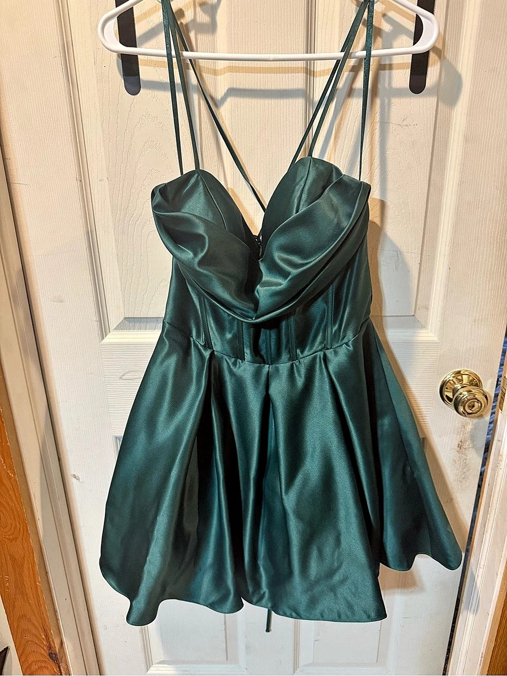 Blondie Nites Nina Short Satin Sweetheart Party Dress Party Dress Medium Green.